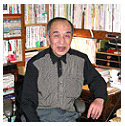 真弓定夫氏